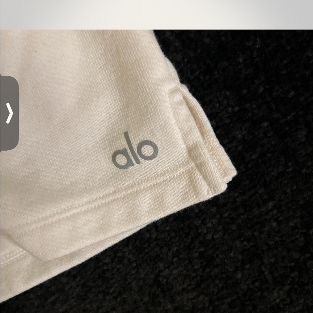 ALO Yoga Cream Zip-Up Hoodie and short set - Picture 4 of 6